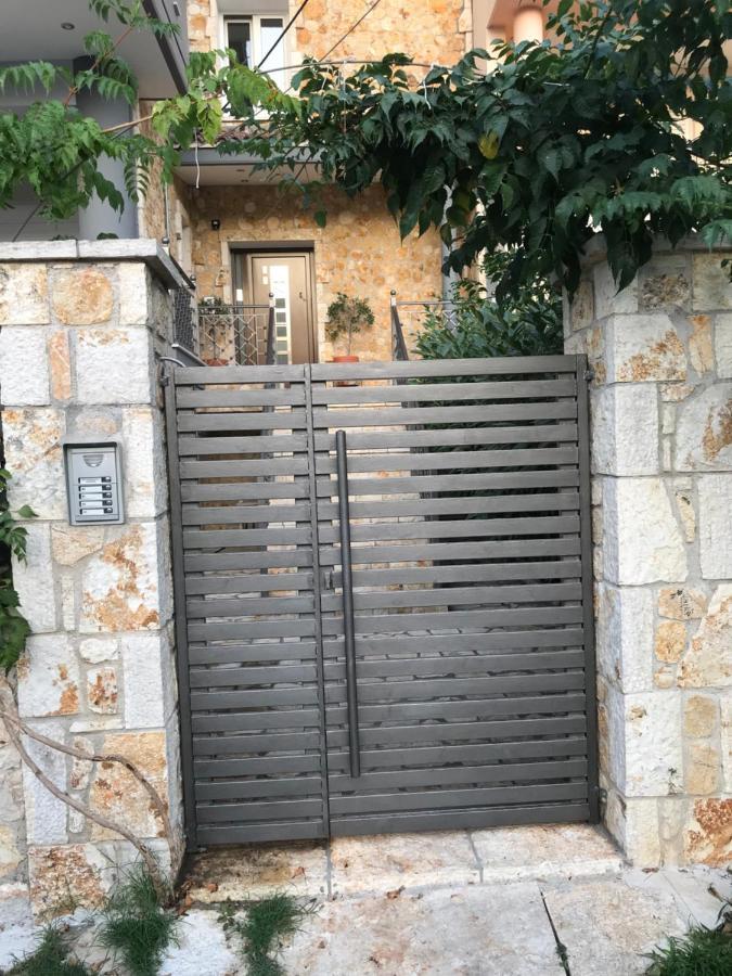 Cyclops Luxury Apartments Igoumenitsa Ngoại thất bức ảnh