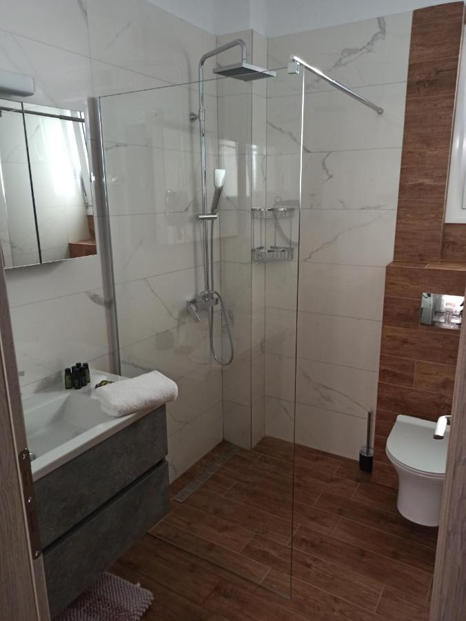 Cyclops Luxury Apartments Igoumenitsa Ngoại thất bức ảnh