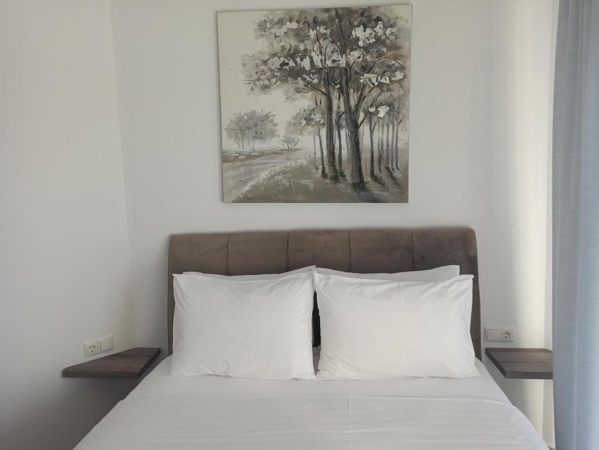 Cyclops Luxury Apartments Igoumenitsa Ngoại thất bức ảnh