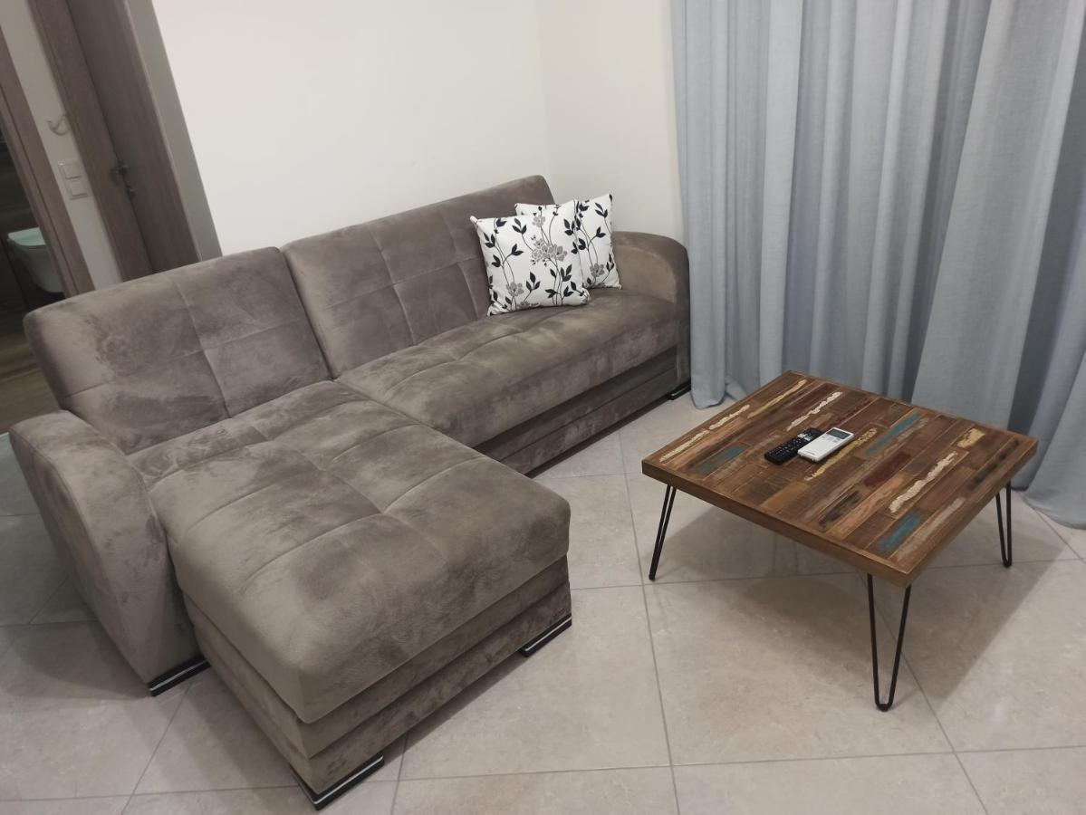 Cyclops Luxury Apartments Igoumenitsa Ngoại thất bức ảnh