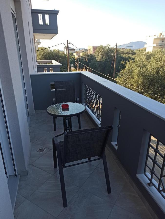 Cyclops Luxury Apartments Igoumenitsa Ngoại thất bức ảnh